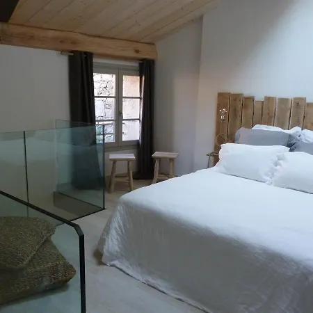 La Maison De Hotel La Tour (Alpes-Maritimes)